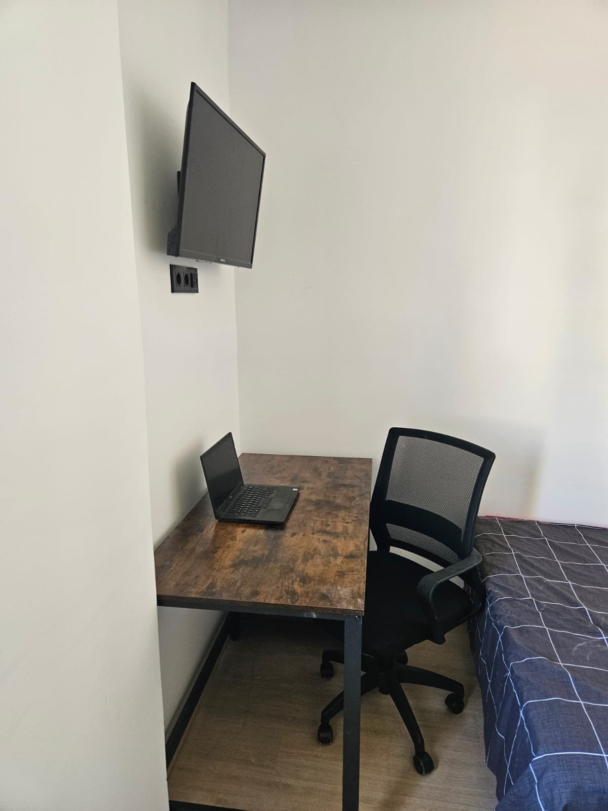 Dormitorio reformado por Civitec Reformas