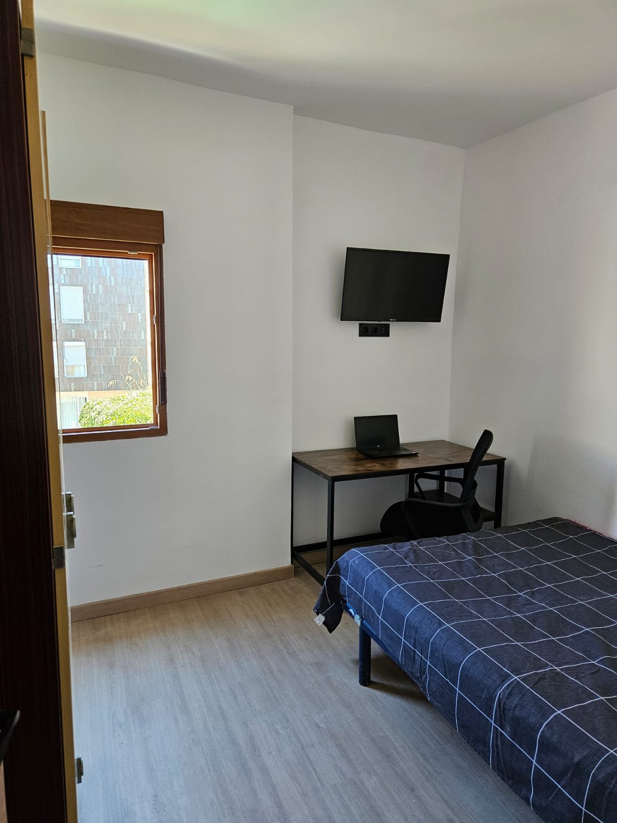 Dormitorio reformado por Civitec Reformas