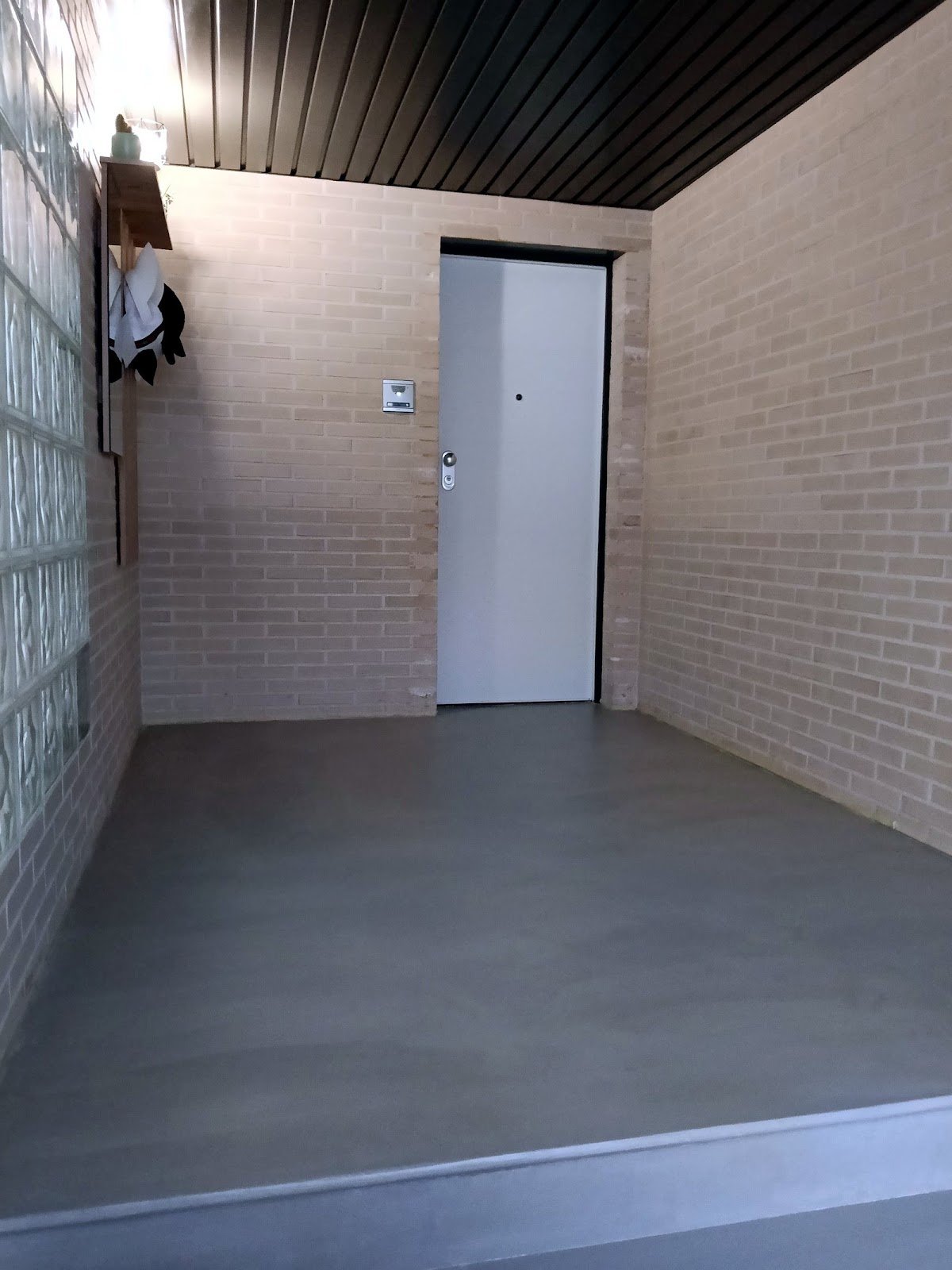 Microcemento continuo por Civitec Reformas